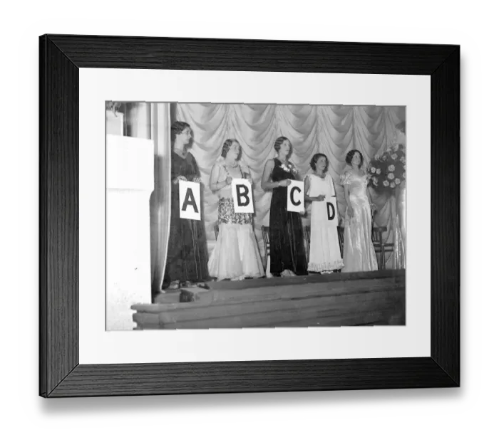 Framed Print : Dodo Watts judging at Eltham Carnival, Kent. 1934