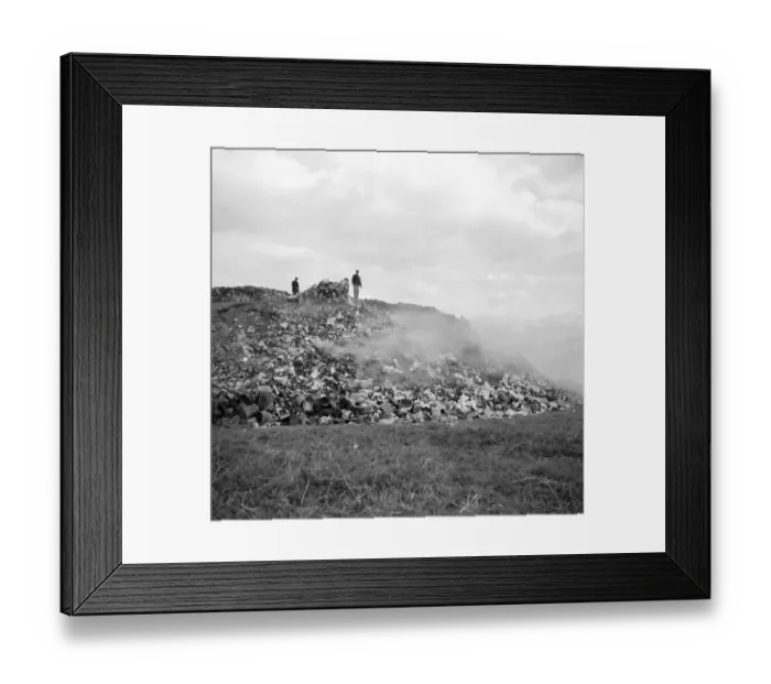 Framed Print : Rubbish dump at Ruxley Corner, Kent. 10 October 1936 Framed Print : Rubbish dump at Ruxley Corner, Kent. 10 October 1936
