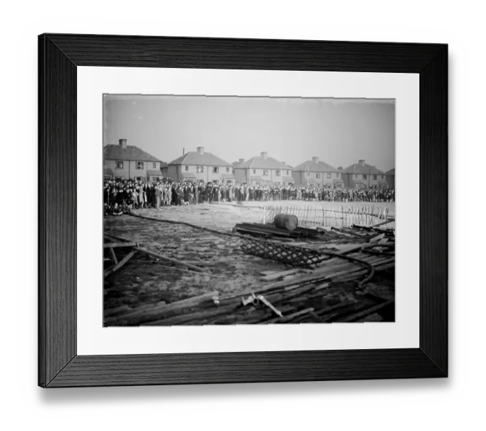 Framed Print : Crowds turn out to watch the timber fire at Welling in Kent. 1938 Framed Print : Crowds turn out to watch the timber fire at Welling in Kent. 1938