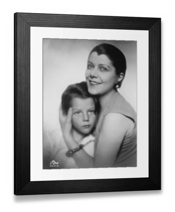 Framed Print : Madame Spinelly with her son Maneol Spinelly. The small boy is known everywhere Framed Print : Madame Spinelly with her son Maneol Spinelly. The small boy is known everywhere