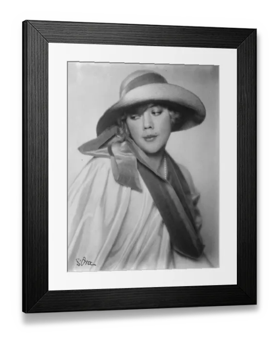 Framed Print : Ready to sacrifice her fortune for France. Mme Henry, who has offered to place Framed Print : Ready to sacrifice her fortune for France. Mme Henry, who has offered to place