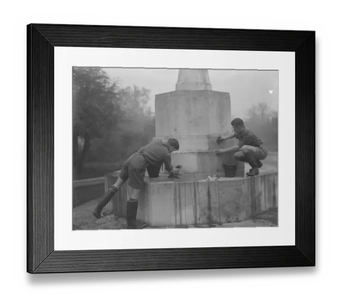 Framed Print : Two boy scouts clean the Chislehurst memorial, Kent. 1936 Framed Print : Two boy scouts clean the Chislehurst memorial, Kent. 1936