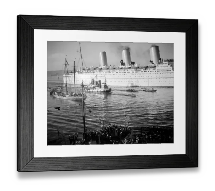 Framed Print : The Royal tour of Canada and the USA by King George VI and Queen Elizabeth, 1939 Framed Print : The Royal tour of Canada and the USA by King George VI and Queen Elizabeth, 1939