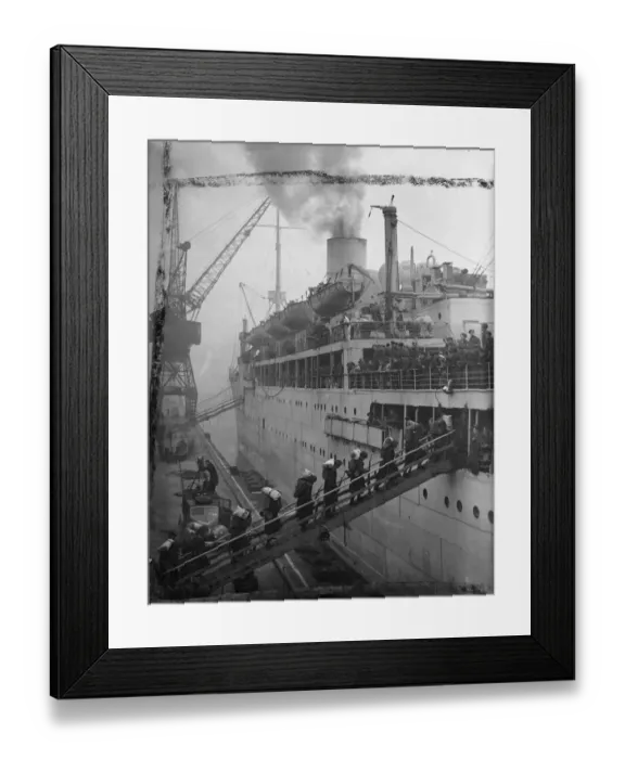 Framed Print : Trooping resumed. The second battalion of the Gloucestershire Regiment, commanded Framed Print : Trooping resumed. The second battalion of the Gloucestershire Regiment, commanded