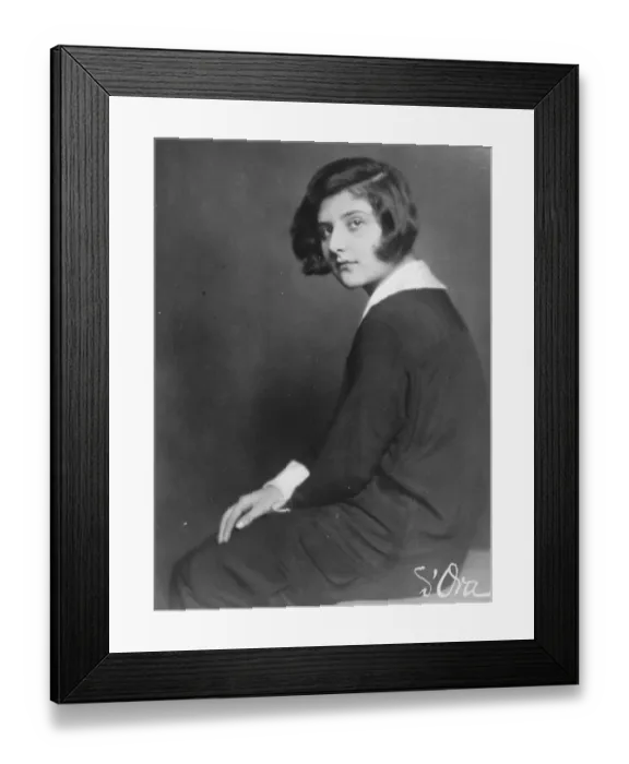 Framed Print : By appointment Violinist to the Kaiser. Mlle Alma Maria Rose, Viennas most