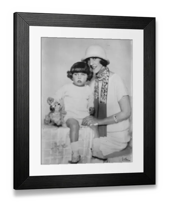 Framed Print : Senora Dodero, of Buenos Aires, with her little daughter Marquita, who are paying Framed Print : Senora Dodero, of Buenos Aires, with her little daughter Marquita, who are paying