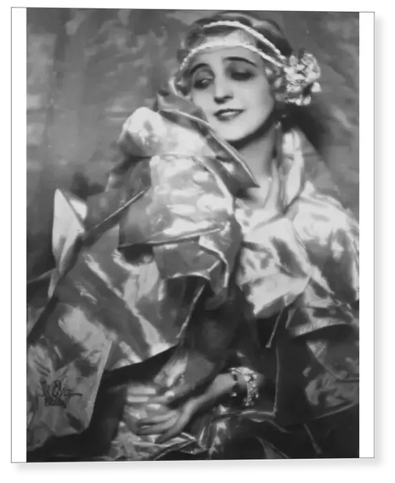 Print : Heroine of London romance. Mlle Maria Ley, the famous Continental danseuse who Print : Heroine of London romance. Mlle Maria Ley, the famous Continental danseuse who