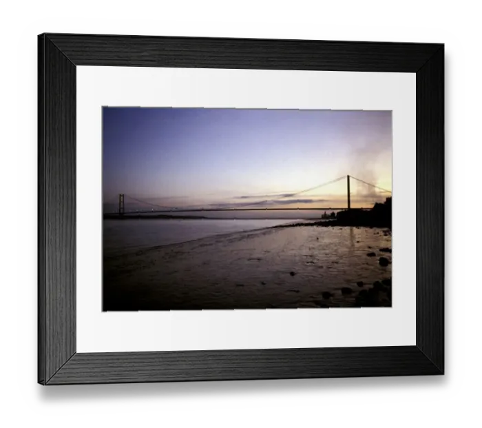 Framed Print : Humber Bridge suspension bridge linking the north and south banks of the River Framed Print : Humber Bridge suspension bridge linking the north and south banks of the River