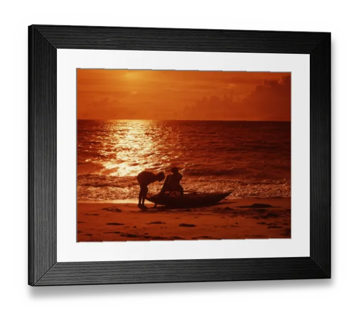 Framed Print : Fishermen pulling in their boat, on a beach neara Welligama Framed Print : Fishermen pulling in their boat, on a beach neara Welligama