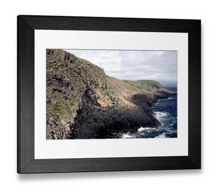 Framed Print : Staffa The hexagonal basaltic columns which form the cliffs of Staffa Island