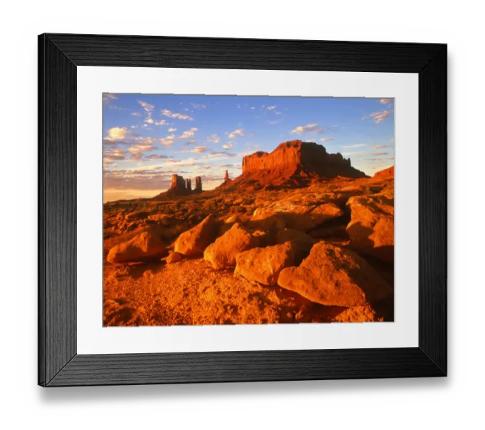 Framed Print : USA - Monument Valley - ?TopFoto / CW Framed Print : USA - Monument Valley - ?TopFoto / CW