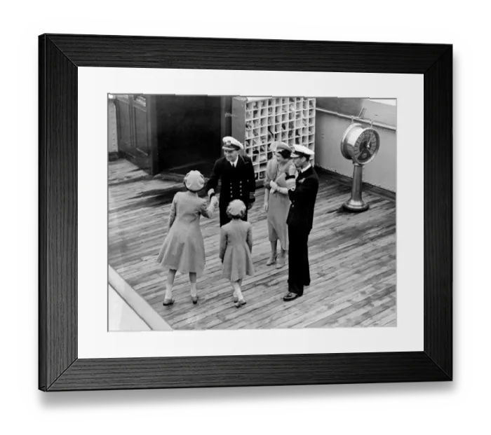 Framed Print : The Royal tour of Canada and the USA by King George VI and Queen Elizabeth, 1939 Framed Print : The Royal tour of Canada and the USA by King George VI and Queen Elizabeth, 1939