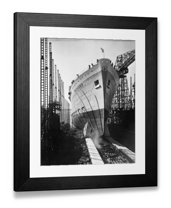 Framed Print : The 31, 000 ton liner Orcades, built for the Orient line by Vickers, Armstrong Ltd Framed Print : The 31, 000 ton liner Orcades, built for the Orient line by Vickers, Armstrong Ltd