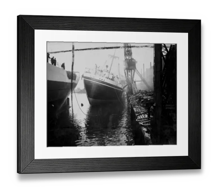 Framed Print : Fire broke out in Britains biggest post-war merchant ship, but Corinthic, in her