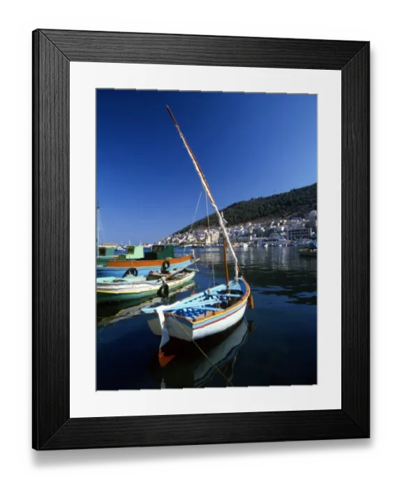 Framed Print : Greek island - Pothia - capital of Kalymnos 2006 Charles Walker / TopFoto Framed Print : Greek island - Pothia - capital of Kalymnos 2006 Charles Walker / TopFoto