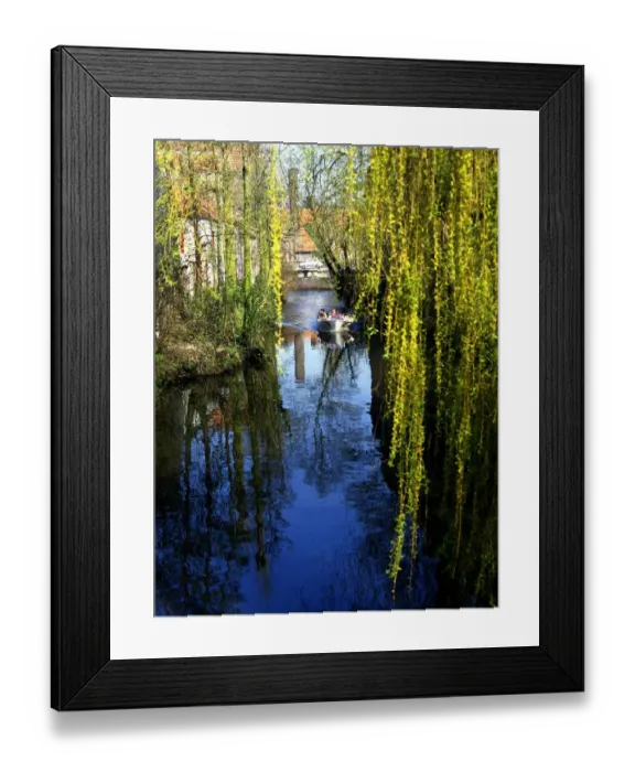 Framed Print : Canal, Bruges, Belgium ?2006 Charles Walker / TopFoto Framed Print : Canal, Bruges, Belgium ?2006 Charles Walker / TopFoto