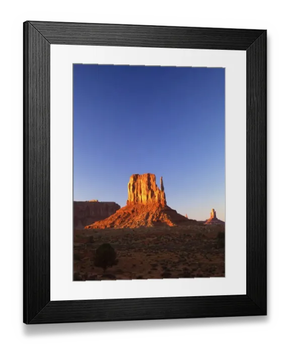 Framed Print : USA - Monument Valley - Utah, Arizona - ?TopFoto / CW Framed Print : USA - Monument Valley - Utah, Arizona - ?TopFoto / CW