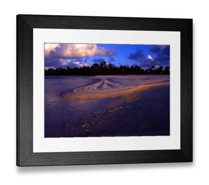 Framed Print : Tropical Islands - Polynesia - Islet on Rangiroa Atoll Framed Print : Tropical Islands - Polynesia - Islet on Rangiroa Atoll
