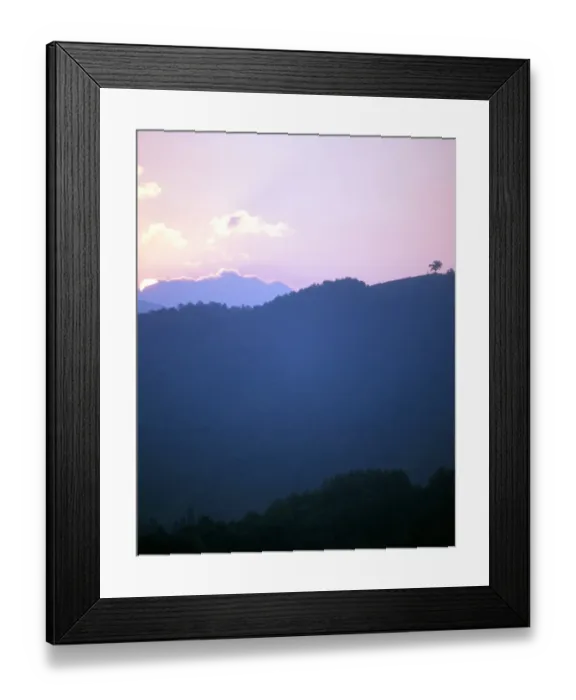 Framed Print : Italy - Tuscan Landscape ?2006 Charles Walker  /  TopFoto