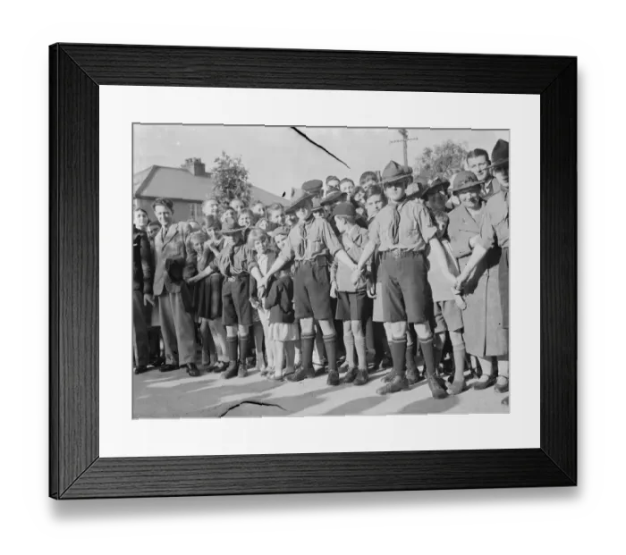 Framed Print : Opening of the Wardona Cinema in Swanscombe, Kent. Scouts link hands to try Framed Print : Opening of the Wardona Cinema in Swanscombe, Kent. Scouts link hands to try