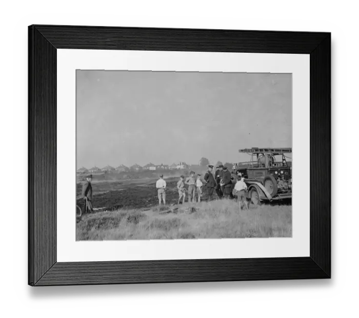 Framed Print : Fire Brigade put out a fire on Dartford Heath. 6 September 1937 Framed Print : Fire Brigade put out a fire on Dartford Heath. 6 September 1937