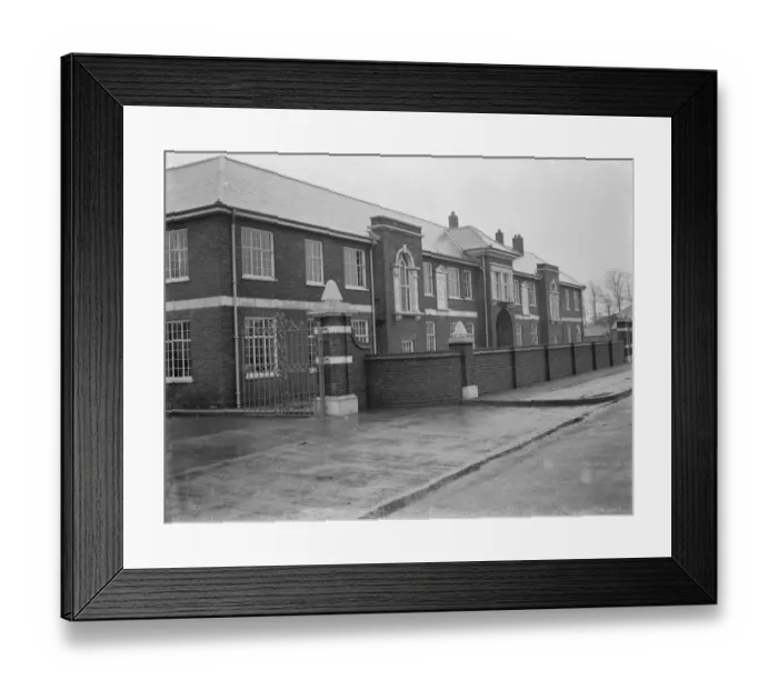 Framed Print : New Territorial Drill Hall in Stone, Kent. 1939