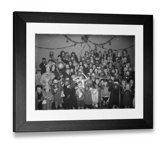 Framed Print : Childrens Christmas party at Blackfen, Kent 1937 Framed Print : Childrens Christmas party at Blackfen, Kent 1937