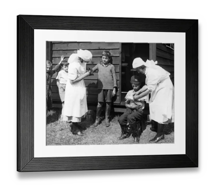 Framed Print : Hop Pickers Field dispensary, South Street near Faversham, Kent. It is provided by