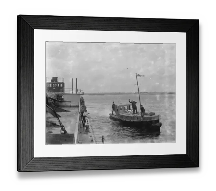 Framed Print : St Andrews Waterside Church Mission in London. They board ships and supply to sailors Framed Print : St Andrews Waterside Church Mission in London. They board ships and supply to sailors