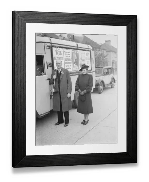 Framed Print : Mr Godfrey Mitchell the Conservative Party canditate for the by election in Dartford Framed Print : Mr Godfrey Mitchell the Conservative Party canditate for the by election in Dartford