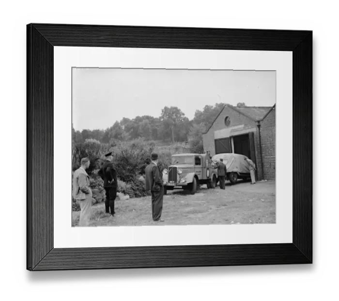Framed Print : Duchess of Kents car smash. 26 July 1937 Framed Print : Duchess of Kents car smash. 26 July 1937