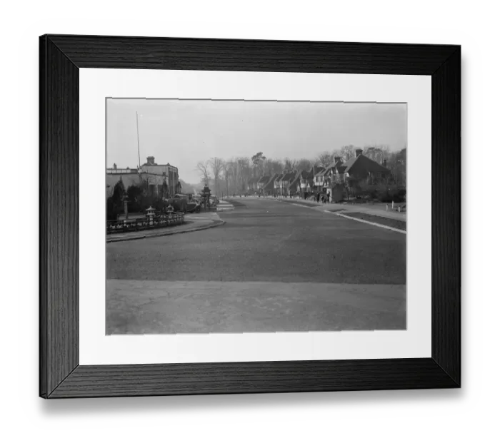Framed Print : Stone Park Avenue in Beckenham, Kent. 1938 Framed Print : Stone Park Avenue in Beckenham, Kent. 1938