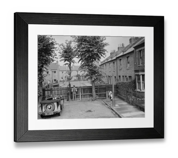 Framed Print : Barricade Brandon, Waldeck, Dartford. 1937 Framed Print : Barricade Brandon, Waldeck, Dartford. 1937