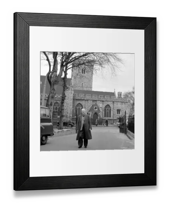 Framed Print : Vicar to retire. Dartford Kent. 4 April 1961