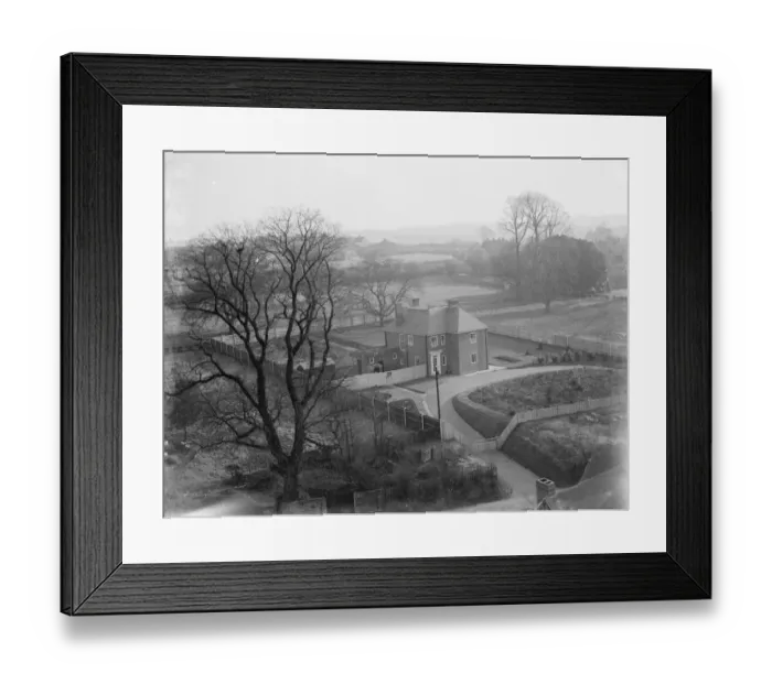 Framed Print : The vicarage in Horton Kirby, Kent. 1937 Framed Print : The vicarage in Horton Kirby, Kent. 1937