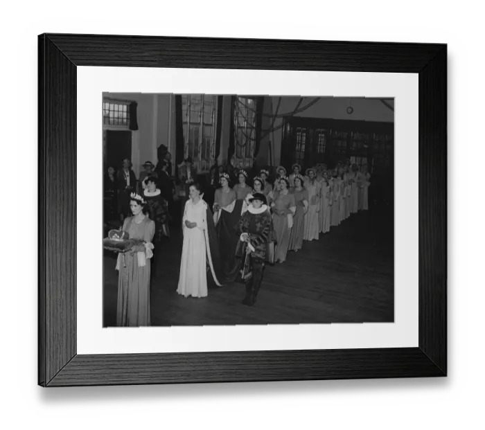 Framed Print : The Dartford Carnival Queen and her attendees at her coronation. 1937 Framed Print : The Dartford Carnival Queen and her attendees at her coronation. 1937