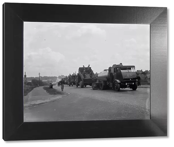 Tarring roads in Swanley, Kent. 1936