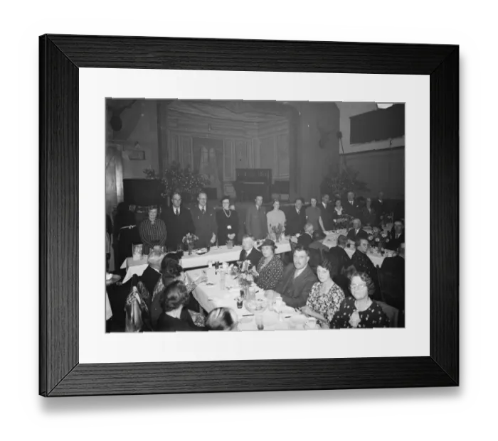 Framed Print : John Woods Farm Labourers Party at Swanley in Kent. September 1937 Framed Print : John Woods Farm Labourers Party at Swanley in Kent. September 1937