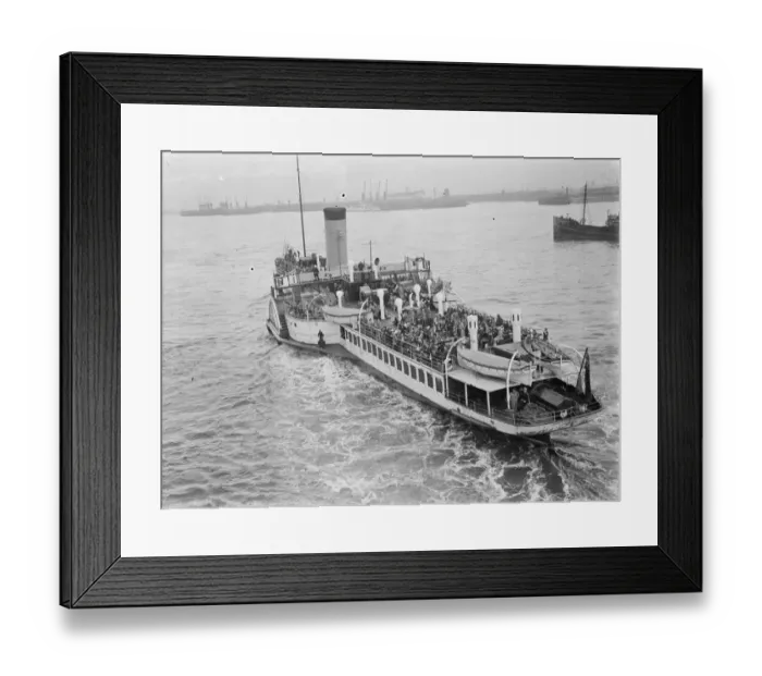 Framed Print : In response to the dangers of war the British government launched a scheme to evacuate Framed Print : In response to the dangers of war the British government launched a scheme to evacuate