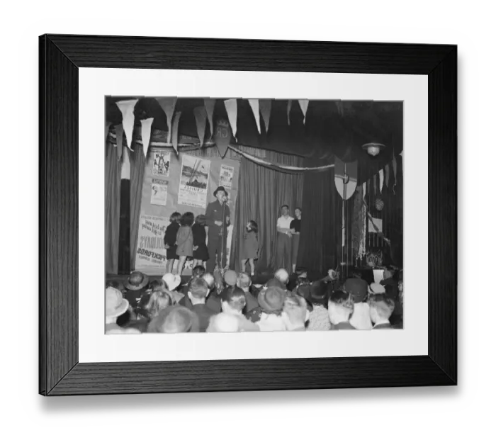 Framed Print : Frank Andrees Amateur Reveu in Swanscombe, Kent Framed Print : Frank Andrees Amateur Reveu in Swanscombe, Kent
