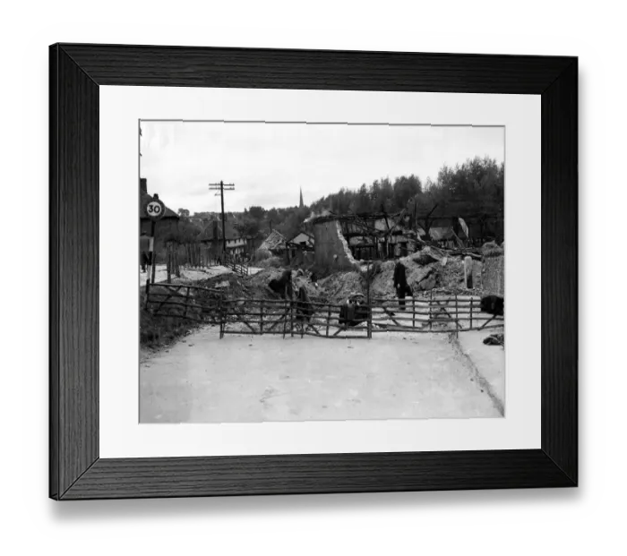 Framed Print : Bomb damage, Alexanders Farm, Eynsford 30th September 1940 Framed Print : Bomb damage, Alexanders Farm, Eynsford 30th September 1940