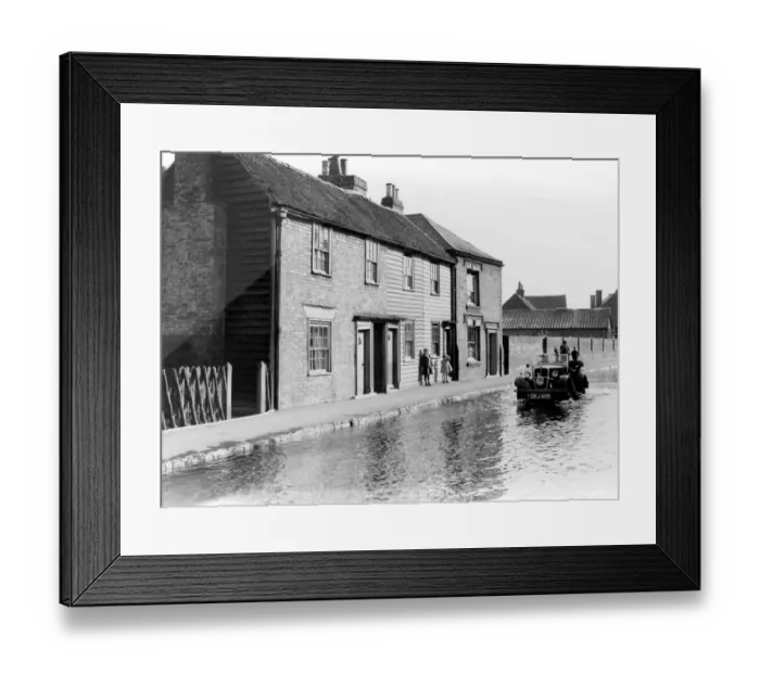 Framed Print : Faversham Kent Watering Lane Framed Print : Faversham Kent Watering Lane