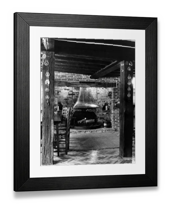 Framed Print : The interior and fireplace in the White Hart Hotel, Brasted, Kent - favourite