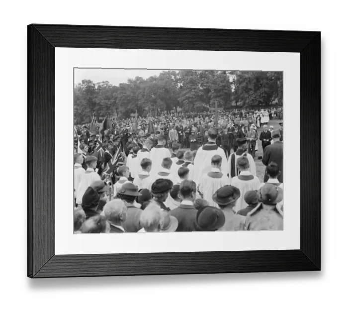 Framed Print : A British Legion service in Sidcup, Kent. 1935 Framed Print : A British Legion service in Sidcup, Kent. 1935