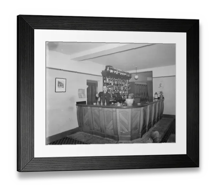 Framed Print : The Papermakers Arms pub in Hawley, Kent. An interior photo of the bar