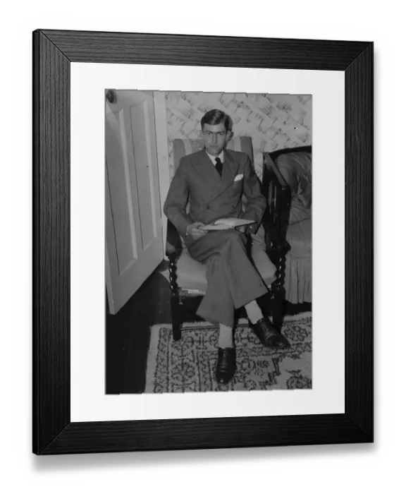 Framed Print : Mr Evens of Bexleyheath, Kent. 17 June 1937