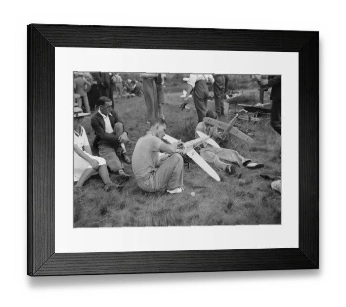 Framed Print : Model Flying Club, Dartford Heath. 7 August 1937