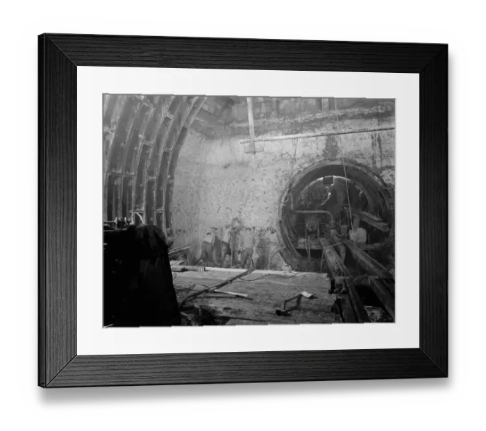 Framed Print : The construction of the Dartford Tunnel. Workers building the main tunneling shield