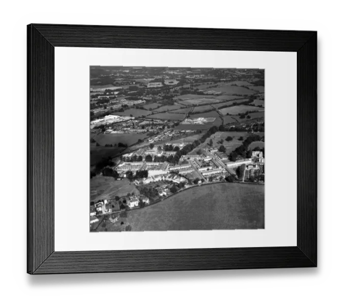 Framed Print : Aerial view of the north of Edenbridge, Kent, England New housing, part of the expansion Framed Print : Aerial view of the north of Edenbridge, Kent, England New housing, part of the expansion