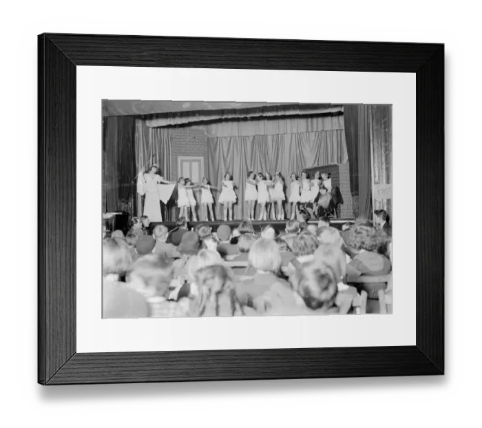 Framed Print : Swanscombe play. 1935 Framed Print : Swanscombe play. 1935